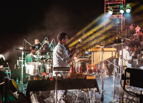 Fotografija 23 - Massimo na Mihovilu kao Mišo, publika je uglas pjevala s rukama u zraku!