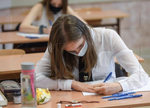 Povratak čeških učenika u klupe obilježit će testiranje na covid, maske onima koji odbiju