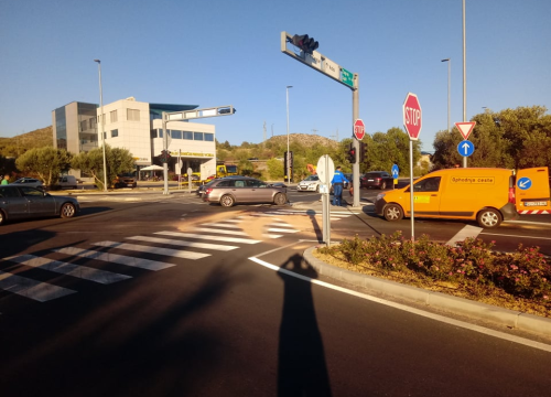 Fotografija 2 - Sudar tri vozila na raskrižju kod Petrola, dvije osobe ozlijeđene