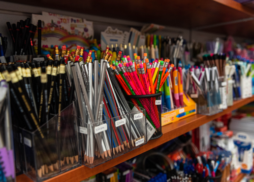 Fotografija 2 - Pripremite se za novu školsku godinu uz najbolji izbor pribora u centru grada!