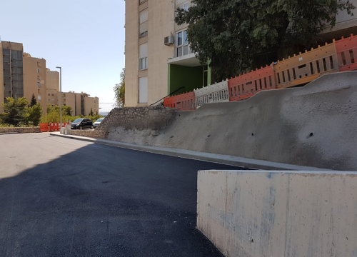 Fotografija 5 - Radovi na probijanju slijepe ulice kod OŠ Vidici pri kraju: Ostaje još postavljanje ograde i signalizacije