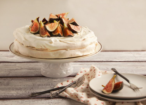 Neobična poslastica: Nepečena torta sa smokvama i sirom