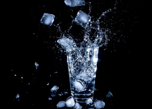 Što se događa u tijelu kada pijete jako hladnu vodu?