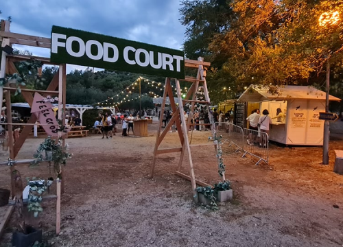 Fotografija 14 - Ljeto je malo popustilo, ali u Tisnom se i dalje pleše: 'Engleza na Gardenu ima ko Rusa'