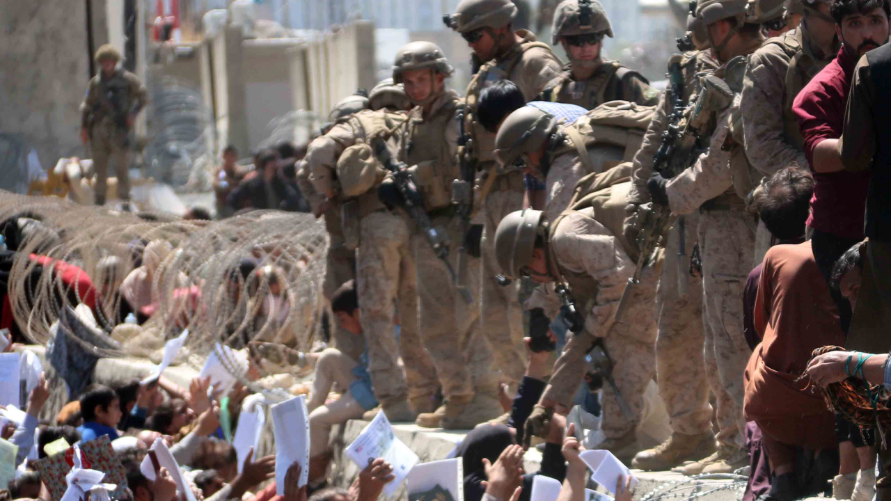 U eksplozijama u Kabulu poginula 72 civila, Biden: 'Uhvatit ćemo vas i natjerati da platite'