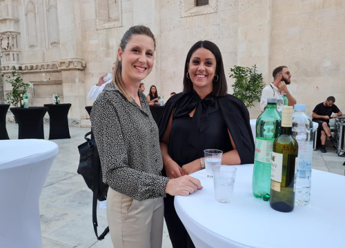 Fotografija 7 - Fešta pred katedralom za deseti rođendan Društva Juraj Dalmatinac: 'Nećemo stati na ovom, jačat ćemo i rasti'