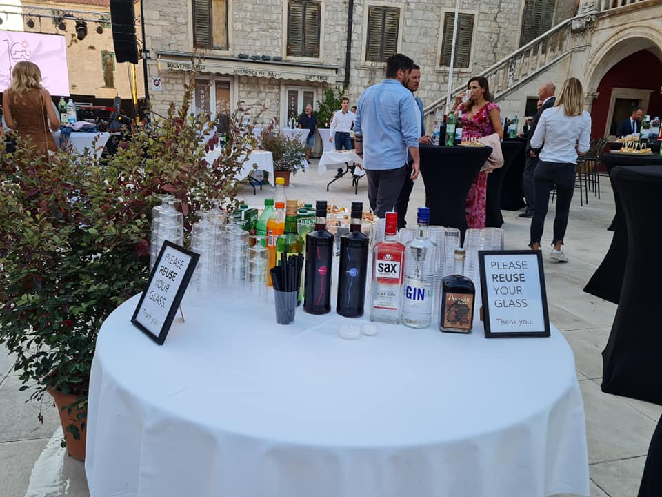 Fešta pred katedralom za deseti rođendan Društva Juraj Dalmatinac: 'Nećemo stati na ovom, jačat ćemo i rasti'