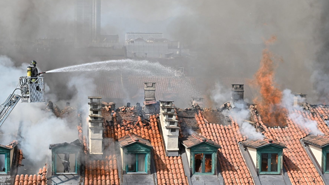 Deseci ljudi evakuirani zbog velikog požara u centru Torina, ima ozlijeđenih