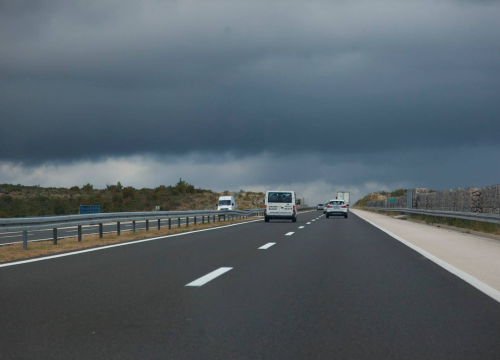 Oprezno u vožnji, na autocesti uočena srna: Prije odlaska na put, pogledajte stanje na cestama