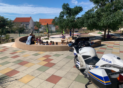 Fotografija 2 - U šibenskim vrtićima radionice za djecu: Naučit će kako se sigurno ponašati u prometu