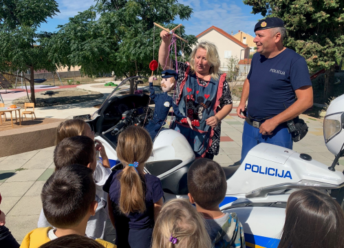 Fotografija 3 - U šibenskim vrtićima radionice za djecu: Naučit će kako se sigurno ponašati u prometu