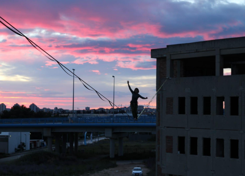 Fotografija 7 - Ova silueta nad kanalom je Šibenčanka Antonia Gašperov: 'Highline je sigurniji od vožnje autom, a adrenalin je najveći neprijatelj u zraku'