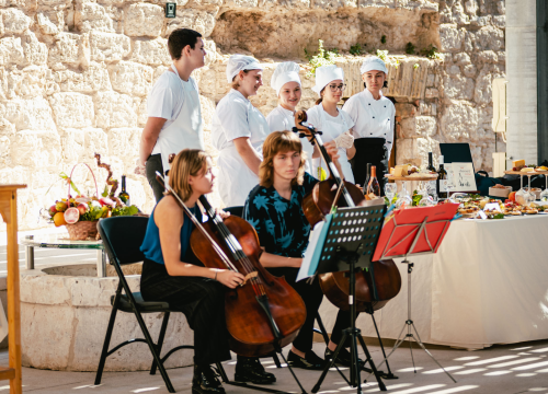 Fotografija 9 - Oni su budućnost hrvatskog ugostiteljstva, učenici TUŠ-a na sv. Mihovilu pokazali kako sljubljuju sir i vino!