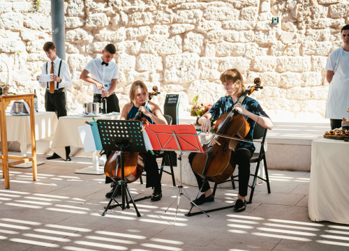 Fotografija 14 - Oni su budućnost hrvatskog ugostiteljstva, učenici TUŠ-a na sv. Mihovilu pokazali kako sljubljuju sir i vino!