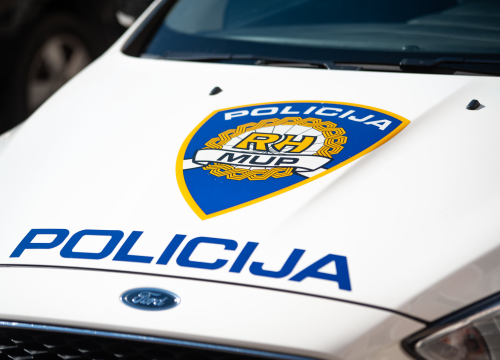 Nestao mu novčanik s novcem pa slao prijeteće poruke: Mlađi muškarac predan u pritvor