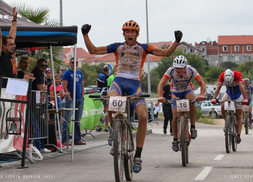 Gabrin maraton u Vodicama: Najbolji hrvatski brdski biciklisti voze u spomen na Gabrijela Skočića i stradale vatrogasce