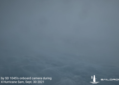 Pogledajte dramatičnu snimku: Dron prvi put snimio središte uragana