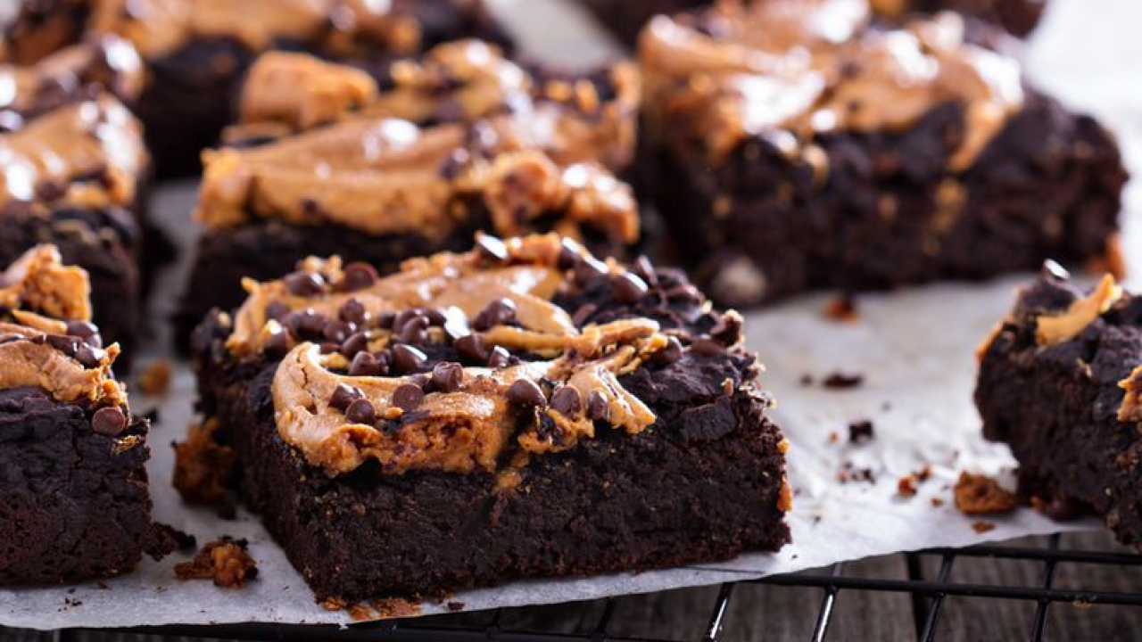 Čokolada i kikiriki: Recept za jednostavan i sočan vikend-kolač bez brašna