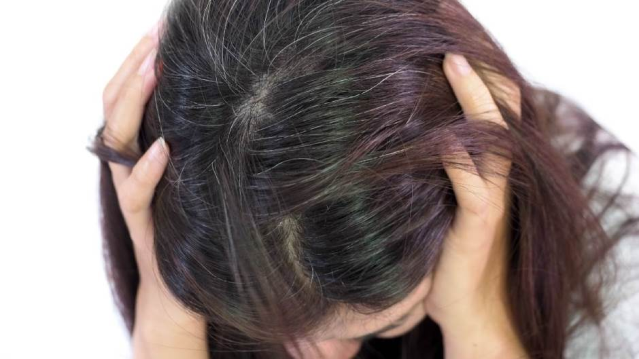 Nikako ne bacajte kosu s češlja: Čuvat ćete je kao oko u glavi kada vidite koliko je korisna u kućanstvu