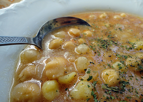 Dalmatinska čičvarda: Recept za najfinije varivo od slanutka