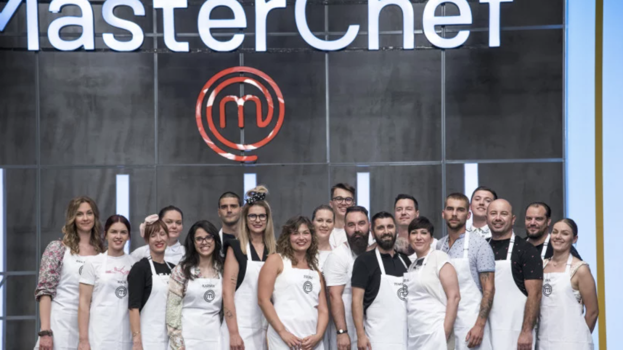Ovo je 19 kandidata koji ulaze u MasterChef vilu i borbu za prestižnu titulu!