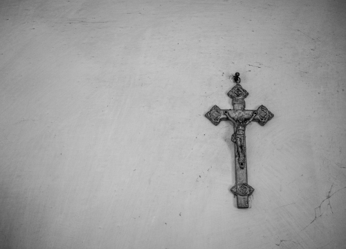 Užas u Srbiji: Spremio sve za ženin pogreb pa mu rekli da je živa, križem je tukao policajce