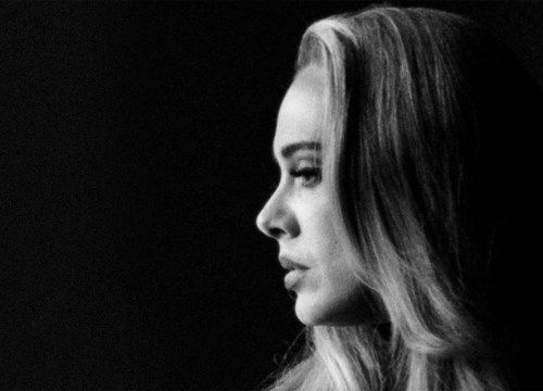 Nije za sretno zaljubljene! Adele nakon šest godina izbacila novu pjesmu i spot
