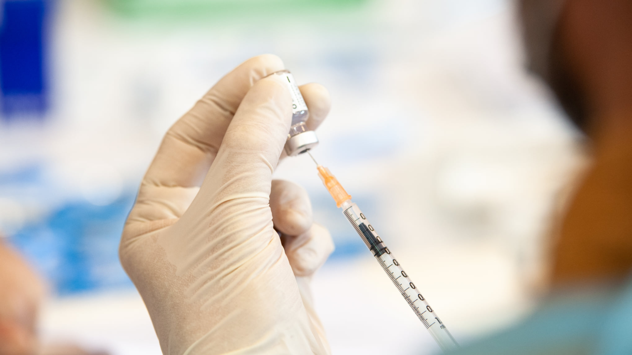 Stručnjaci u SAD-u preporučili drugu dozu za cijepljene J&J-om protiv koronavirusa