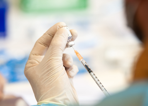 Stručnjaci u SAD-u preporučili drugu dozu za cijepljene J&J-om protiv koronavirusa