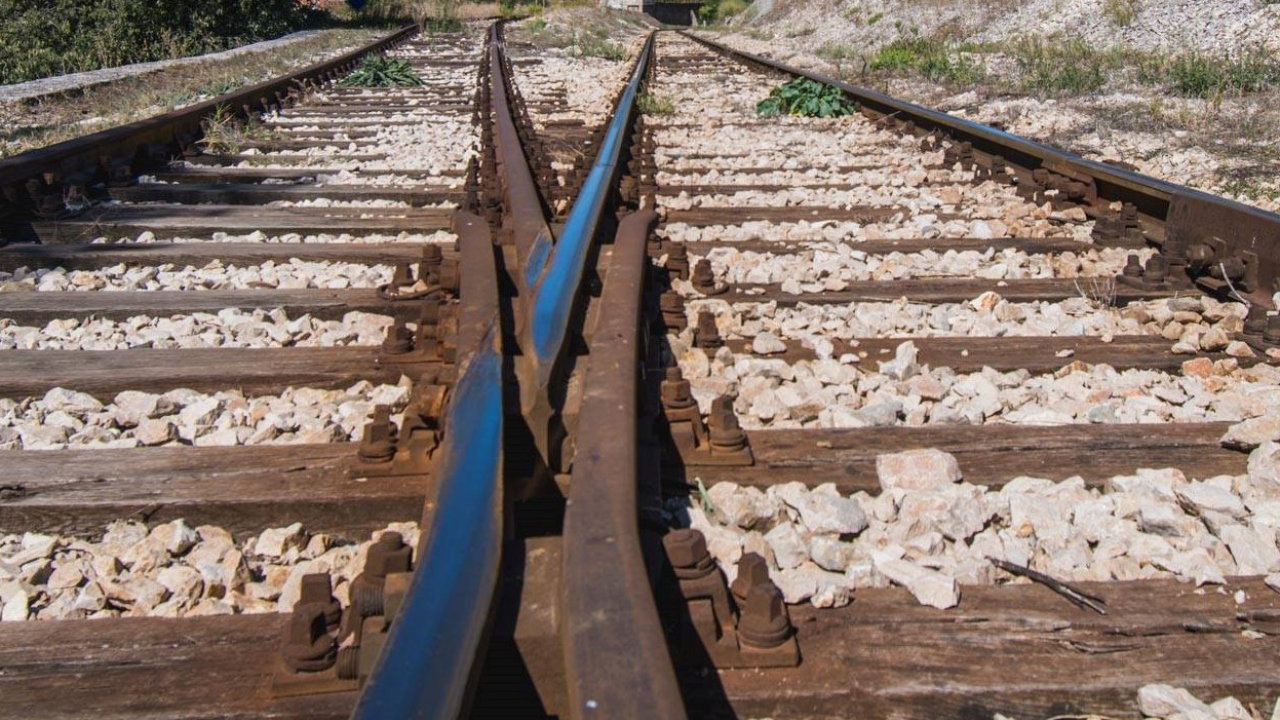 Tragedija u Karlovcu: Mlada djevojka poginula u naletu vlaka