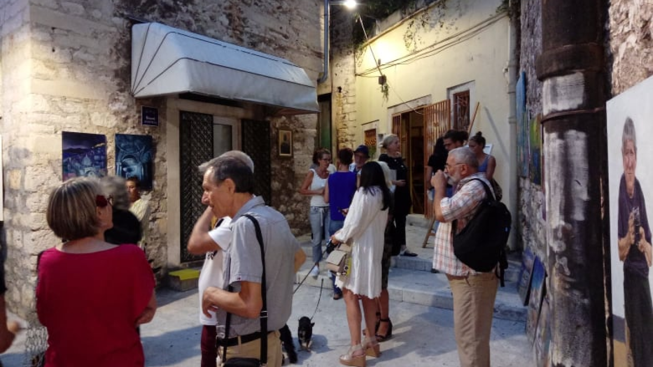 Šibenski slikari iz Grupe 9 u srijedu izlažu radove u Galeriji sv. Krševana