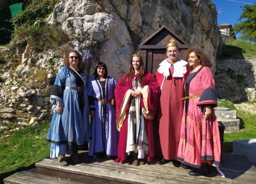 Fotografija 2 - Okupljanje viteških udruga u Kninu: Slavila se krunidba kralja Dmitra Zvonimira