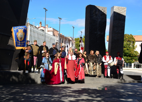 Fotografija 3 - Okupljanje viteških udruga u Kninu: Slavila se krunidba kralja Dmitra Zvonimira
