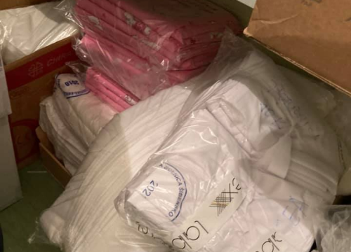 Fotografija 2 - Šibenska ginekologija sada izgleda puno veselije: Stigla nova posteljina kupljena u humanitarnoj akciji dvije Tee