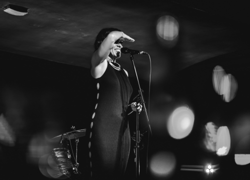 Fotografija 13 - Natali Dizdar u ‘Arsenu’ u suzama otpjevala Arsenovu Zamijenit ću te gorim i proslavila 20 godina karijere