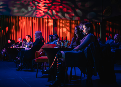 Fotografija 18 - Natali Dizdar u ‘Arsenu’ u suzama otpjevala Arsenovu Zamijenit ću te gorim i proslavila 20 godina karijere