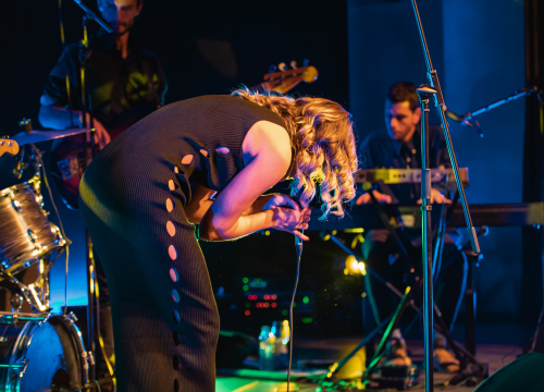 Fotografija 32 - Natali Dizdar u ‘Arsenu’ u suzama otpjevala Arsenovu Zamijenit ću te gorim i proslavila 20 godina karijere