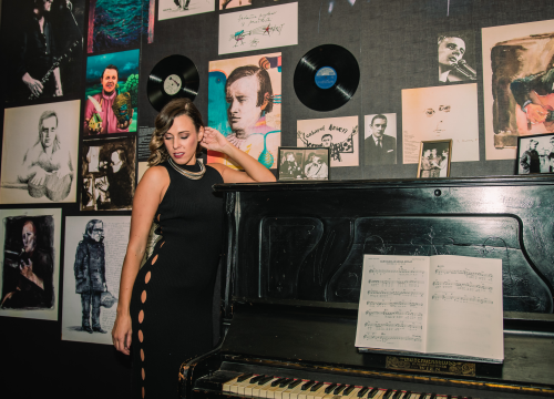 Fotografija 7 - Natali Dizdar u ‘Arsenu’ u suzama otpjevala Arsenovu Zamijenit ću te gorim i proslavila 20 godina karijere