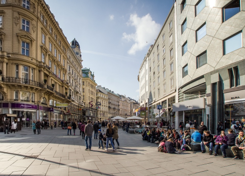 I Austrija uvodi strože mjere: Necijepljeni neće moći u kafiće i restorane u nekim dijelovima zemlje