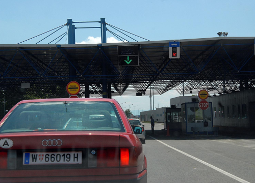 Drastične kazne za unos robe iz BiH: Za 10 pašteta 3000 kn, za 11 kg mesa 22.000 kn