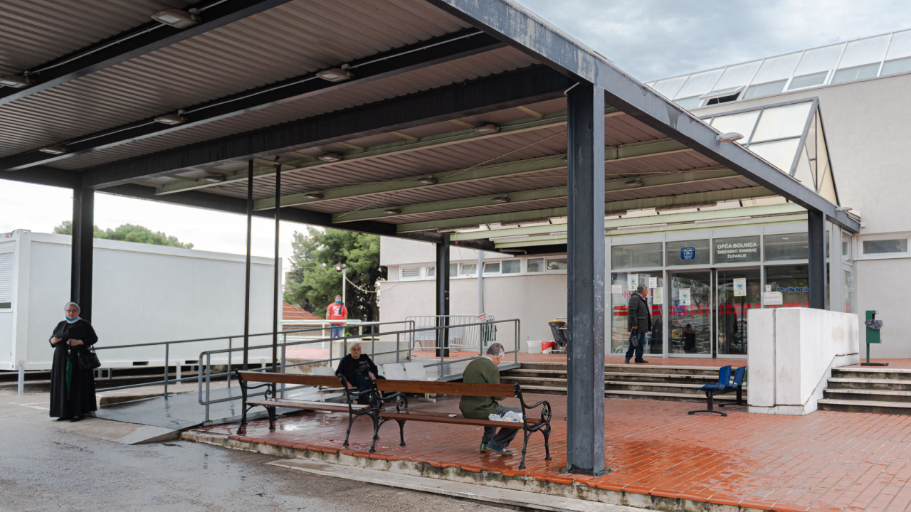 U županiji 216 novooboljelih, dvije osobe preminule: U bolnicama 62 osobe