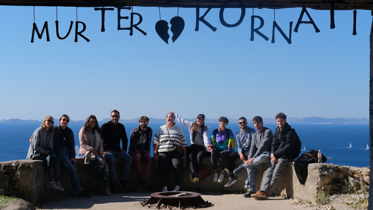 Mladi iz europskih zemalja mjesec dana radili na Murteru: Iza njih ostale nove pješačke staze i prebojane klupe