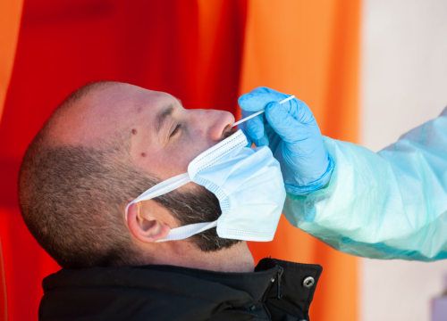 Poliklinika Gemini otvorila prvi punkt za brzo testiranje na Šubićevcu!