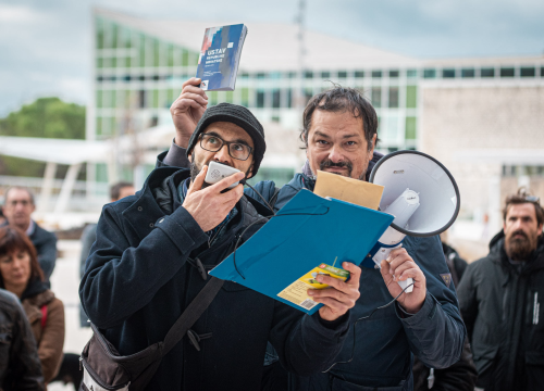 Fotografija 5 - Prosvjednici protiv mjera jutros pred gradskom i županijskom upravom: Spominjali NDH, naciste i logore pa došli pred ŠibenikIN
