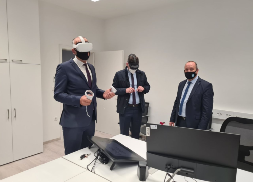 Fotografija 3 - Informacijsko-inovacijski inkubator svečano otvoren u Stojnoj kući u Kninu