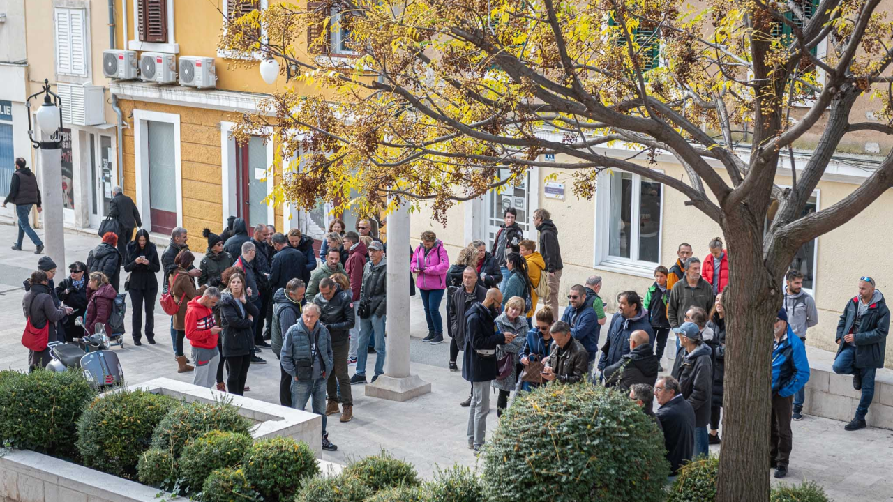 Prosvjed protiv ŠibenikIN-a ili zašto vam se ne javljamo sa Sejšela