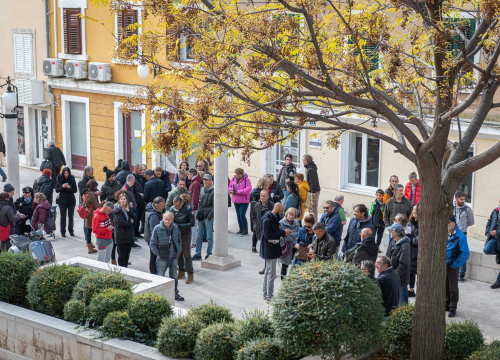 Prosvjed protiv ŠibenikIN-a ili zašto vam se ne javljamo sa Sejšela
