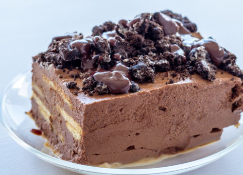 Bez pečenja! Recept za prefini kolač od čokolade koji se čuva u zamrzivaču