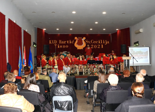 Fotografija 16 - Rajko Ćuzela Papata proglašen počasnim predsjednikom tišnjanskog KUD-a Hartić