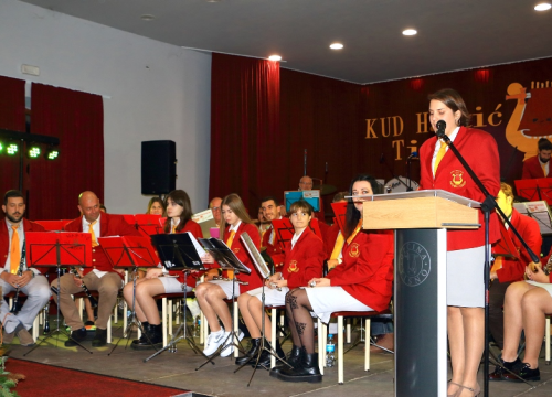 Fotografija 9 - Rajko Ćuzela Papata proglašen počasnim predsjednikom tišnjanskog KUD-a Hartić